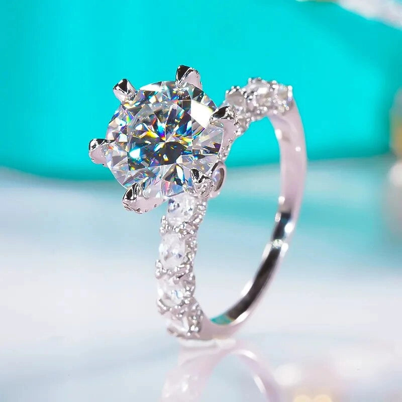 Exquisite Eleganz: 3 Karat D-Farbe Moissan ite Ring