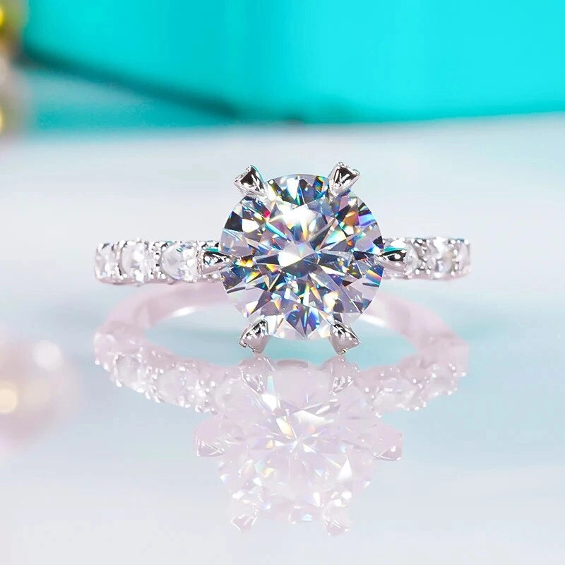 Exquisite Elegance: 3 Carat D-Color Moissanite Ring