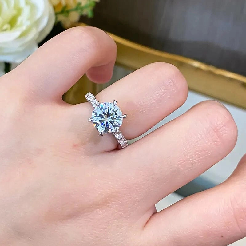 Exquisite Elegance: 3 Carat D-Color Moissanite Ring